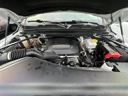 Used 2024 RAM 2500 Big Horn image 24