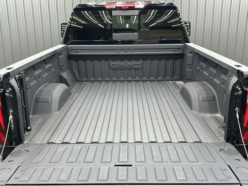 Used 2025 GMC Sierra 3500 Denali w/ Denali Reserve Package image 13