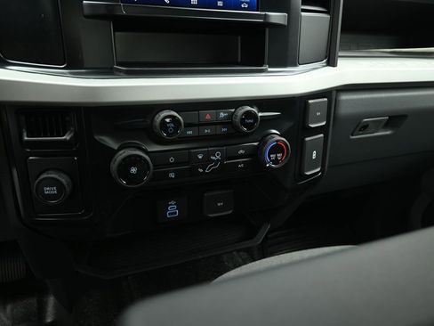 New 2026 Ford F250 XL w/ XL Chrome Package image 15