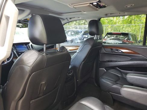 Used 2020 Cadillac Escalade ESV Premium Luxury AWD/4WD image 8