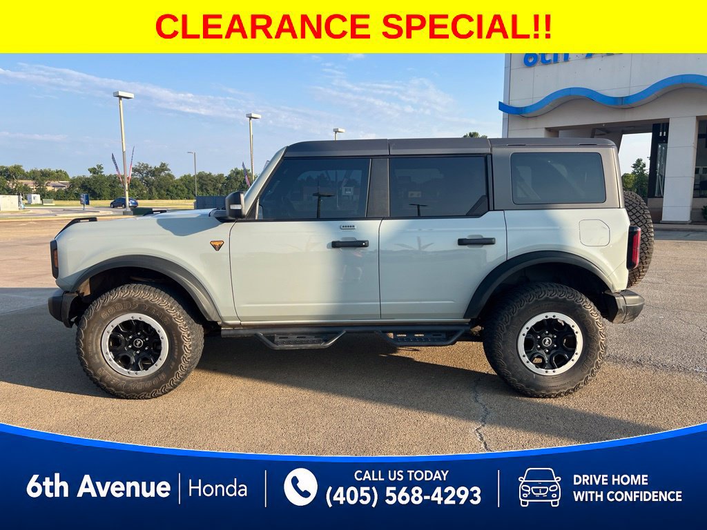 Used 2023 Ford Bronco Badlands w/ Sasquatch Package AWD/4WD image 8