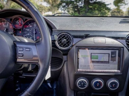 Used 2014 MAZDA MX-5 Miata Club image 31