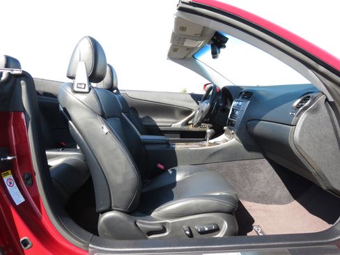 Used 2010 Lexus IS 250C image 28