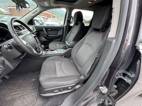 Used 2017 Chevrolet Traverse LT w/ True North Edition AWD/4WD image 16