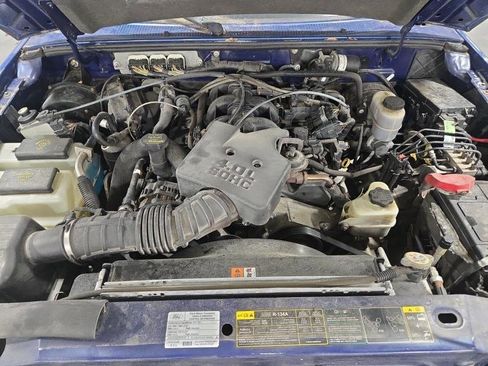 Used 2011 Ford Ranger XLT image 24