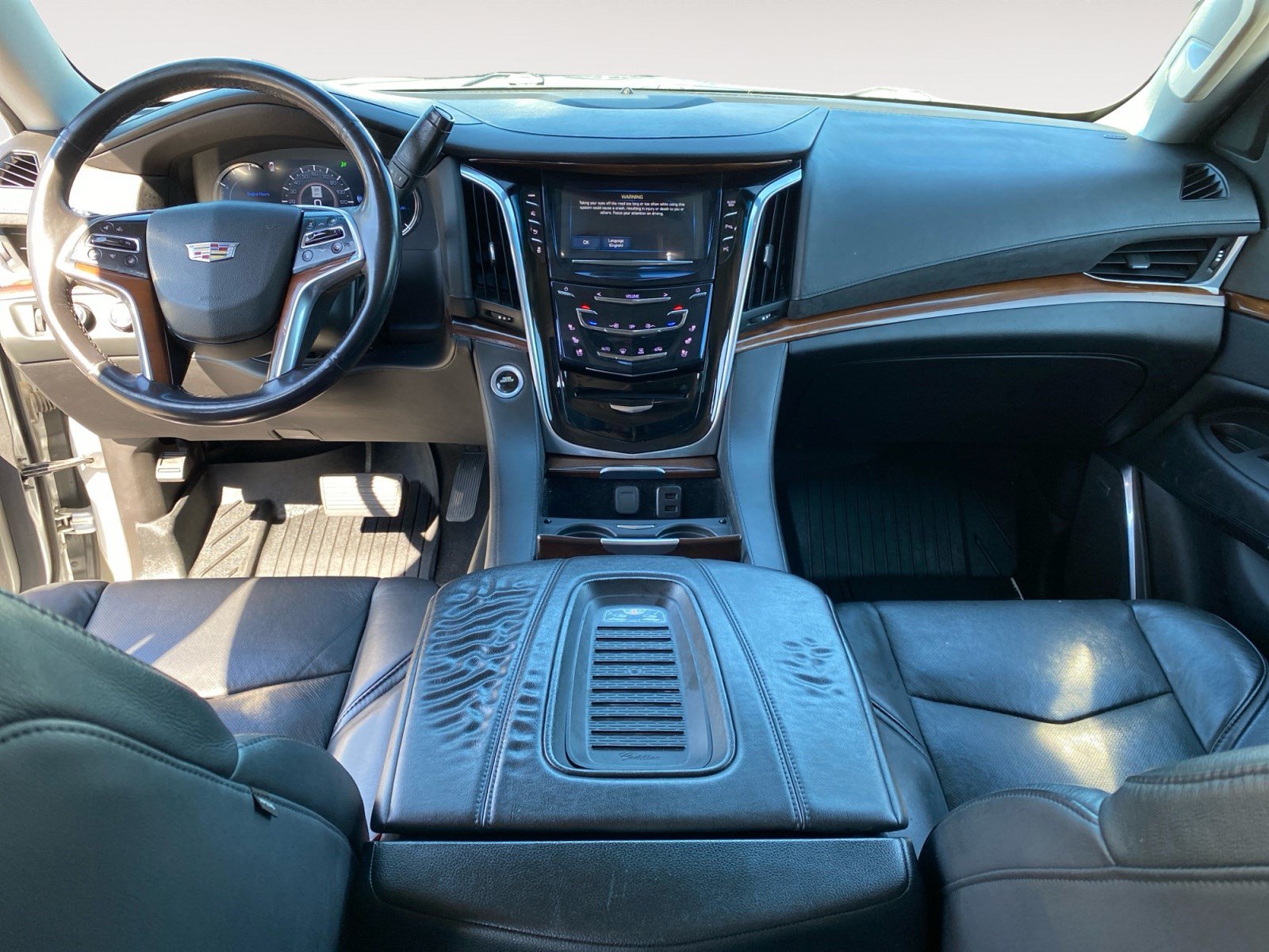 Used 2018 Cadillac Escalade 4WD image 11
