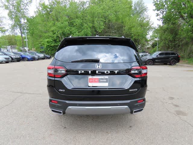 New 2026 Honda Pilot Touring image 5