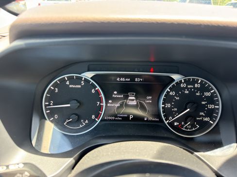 Used 2023 Nissan Rogue SV FWD image 18