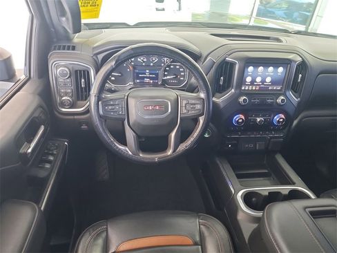 Certified 2022 GMC Sierra 2500 AT4 w/ Gooseneck/5TH Wheel Package image 11