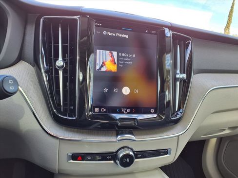 Certified 2023 Volvo XC60 B5 Plus w/ Protection Package Premier image 26