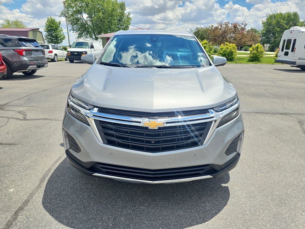 Used 2024 Chevrolet Equinox LT FWD image 3