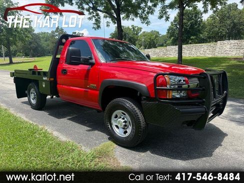 Used 2004 Chevrolet Silverado 2500 W/T w/ Heavy-Duty Power Package AWD/4WD image 1