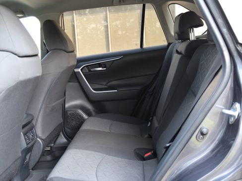 Certified 2024 Toyota RAV4 XLE FWD image 14