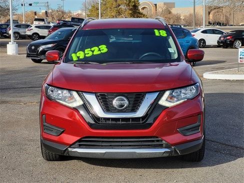 Used 2018 Nissan Rogue SV image 9