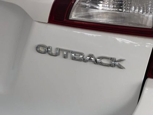 Used 2019 Subaru Outback 2.5i Limited w/ Popular Package #2 AWD/4WD image 12