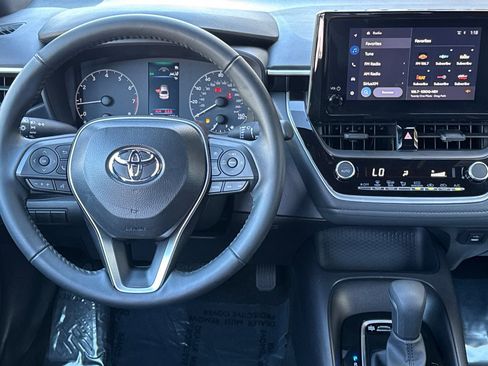Certified 2025 Toyota Corolla SE image 20