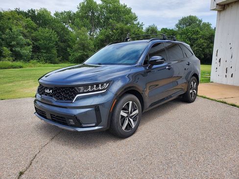 Used 2022 Kia Sorento EX w/ Panoramic Sunroof Package FWD image 1