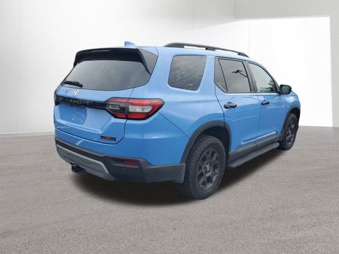 Used 2023 Honda Pilot TrailSport image 13