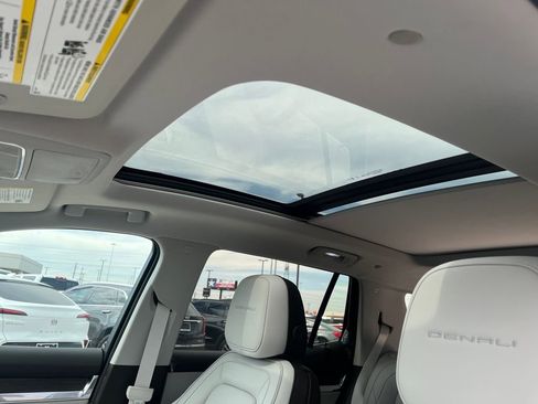 New 2026 GMC Terrain Denali w/ LPO, Floor Liner Package image 22