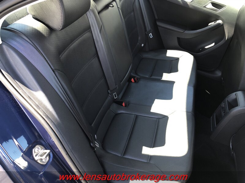 Used 2013 Volkswagen Jetta TDI FWD image 20