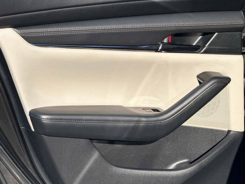 Used 2020 MAZDA MAZDA3 AWD Sedan w/ Preferred Package image 11