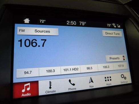 Used 2018 Ford Taurus Limited image 23