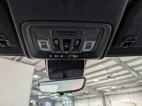Used 2025 GMC Sierra 2500 AT4X w/ AT4X AEV Edition AWD/4WD image 27