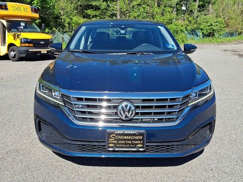 Used 2020 Volkswagen Passat 2.0T R-Line FWD image 2