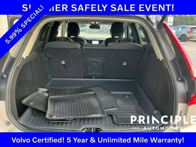 Certified 2024 Volvo XC60 B5 Plus w/ Protection Package Premier AWD/4WD image 28