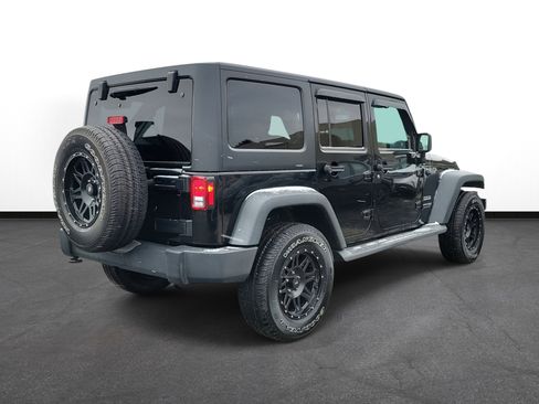Used 2018 Jeep Wrangler Unlimited Sport S image 4