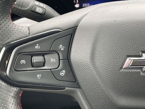 Used 2025 Chevrolet Trax RS w/ Driver Confidence Package FWD image 29