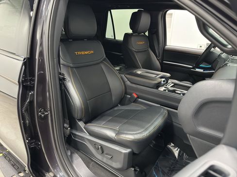 New 2026 Ford Expedition Tremor image 33