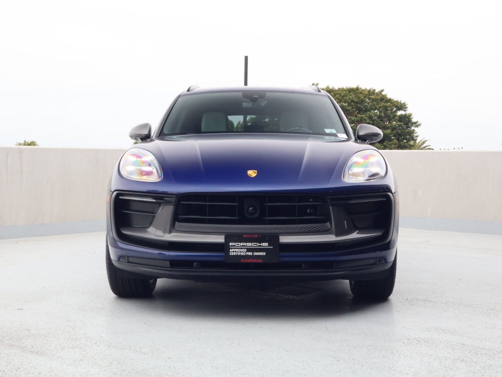Certified 2023 Porsche Macan Turbo AWD/4WD image 6