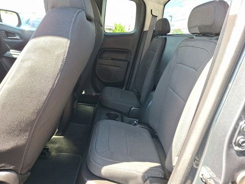 Used 2015 Chevrolet Colorado LT w/ LT Convenience Package AWD/4WD image 11