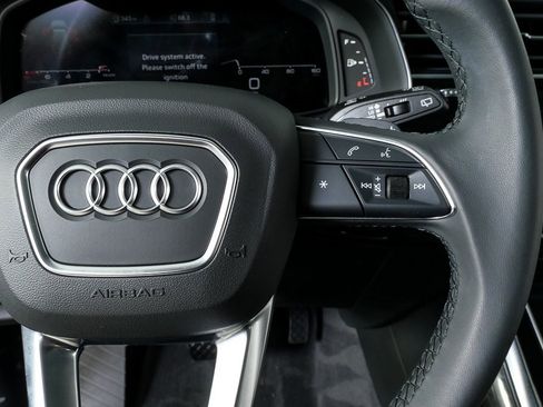Used 2023 Audi Q7 2.0T Premium w/ Towing Package image 10