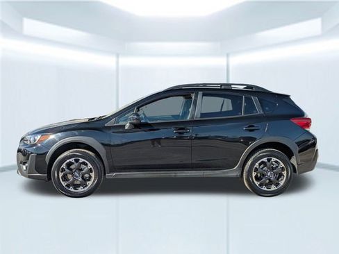 Used 2023 Subaru Crosstrek 2.0i Premium image 2
