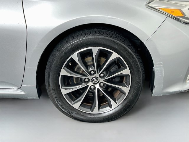 Used 2016 Toyota Avalon XLE Premium FWD image 36