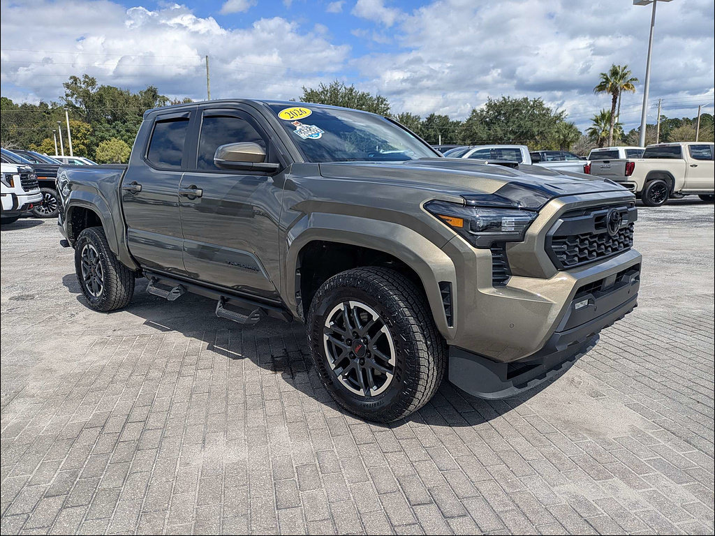 Used 2026 Toyota Tacoma TRD Sport w/ TRD Sport Upgrade Package RWD image 2