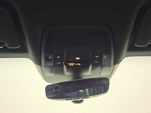 Certified 2025 Porsche Taycan AWD/4WD image 25