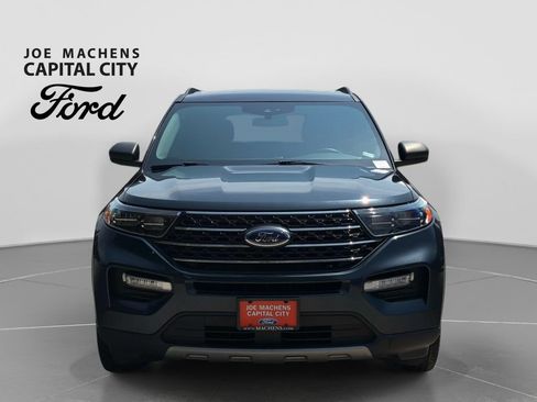 Used 2023 Ford Explorer XLT w/ Equipment Group 202A AWD/4WD image 10