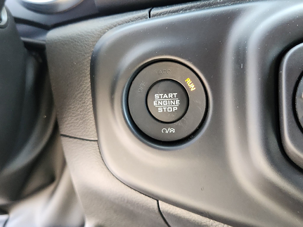 Used 2022 Jeep Wrangler Unlimited Sahara w/ Safety Group AWD/4WD image 24
