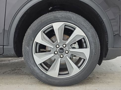 Used 2025 Ford Escape Platinum image 18