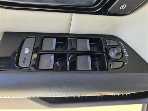 Used 2017 Land Rover Range Rover Evoque HSE Dynamic image 17