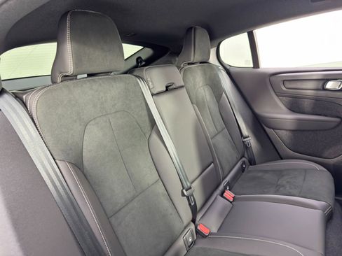 Used 2023 Volvo C40 P8 Recharge Ultimate image 35