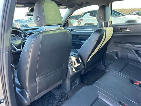 Used 2020 Volkswagen Atlas Cross Sport SEL image 40