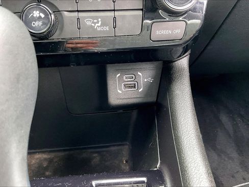 Certified 2025 Jeep Compass Latitude AWD/4WD image 21