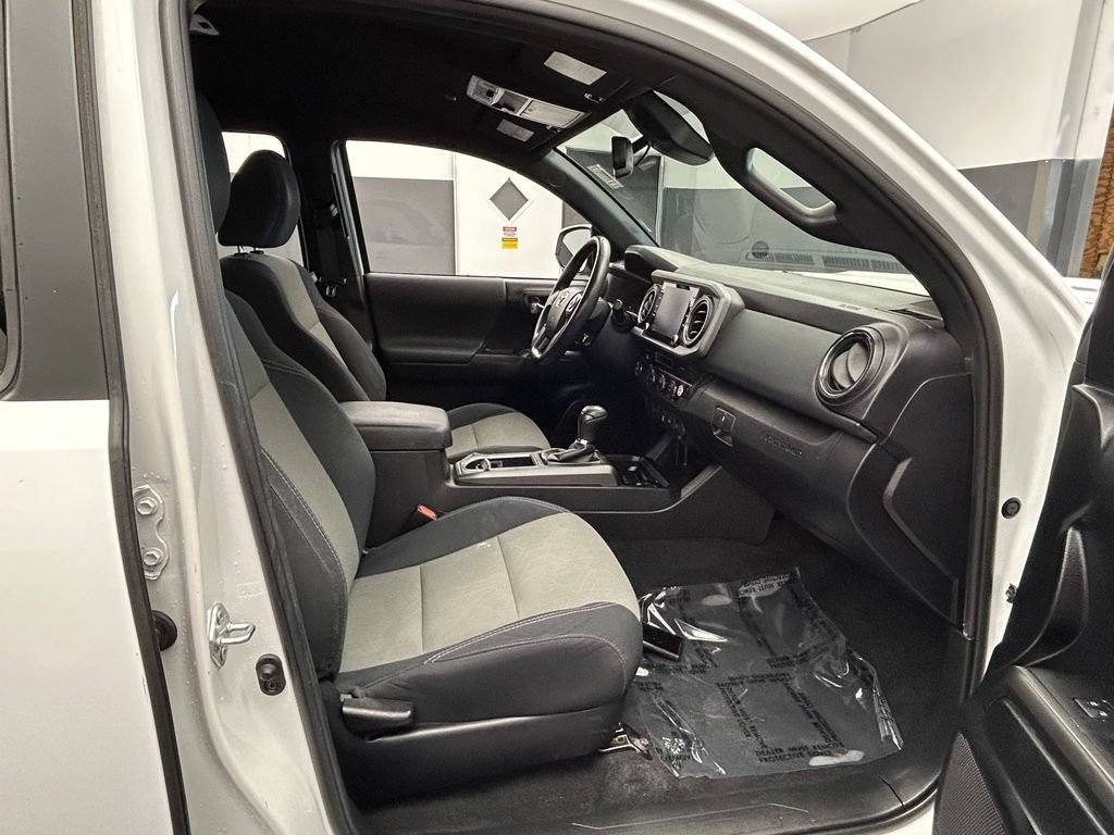 Used 2021 Toyota Tacoma TRD Sport RWD image 13
