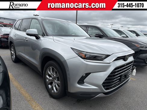 Used 2024 Toyota Grand Highlander AWD Hybrid image 1