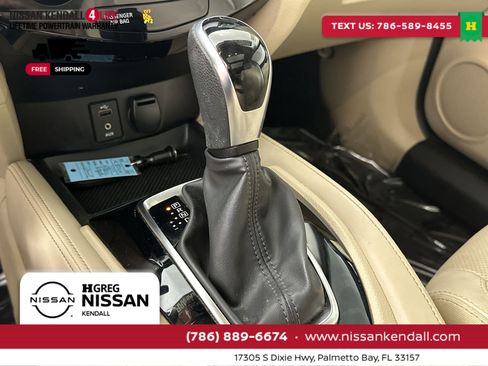 Used 2017 Nissan Rogue SL w/ SL Premium Package image 24