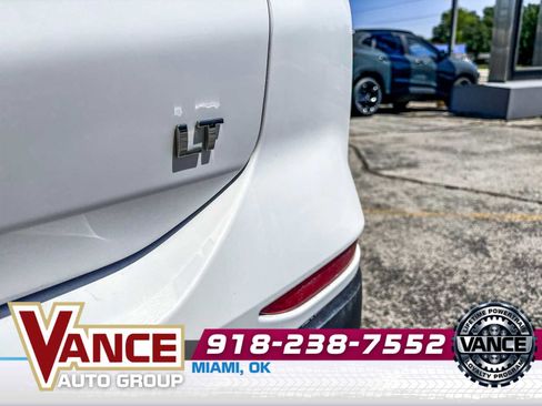 Used 2024 Chevrolet Equinox LT FWD image 9